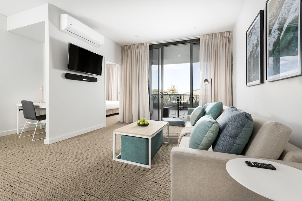 Quest Scarborough Deluxe Apartment (1 King Bed or 2 Single Beds) 2