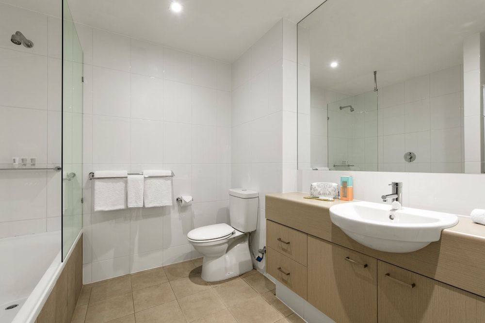 Quest Scarborough Apartment, 2 Bedrooms (1 King Bed or 2 Single Beds) 2