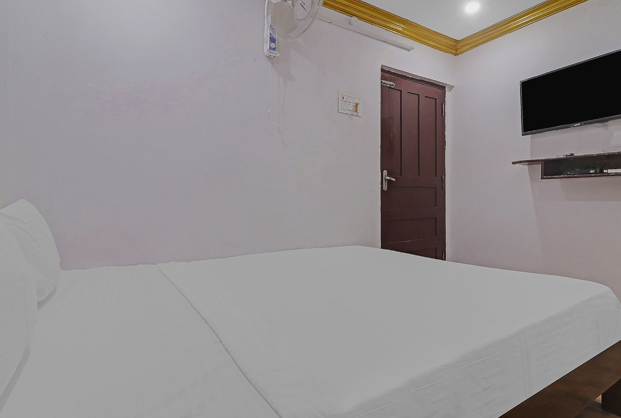OYO 71930 V Guest Inn Classic 9