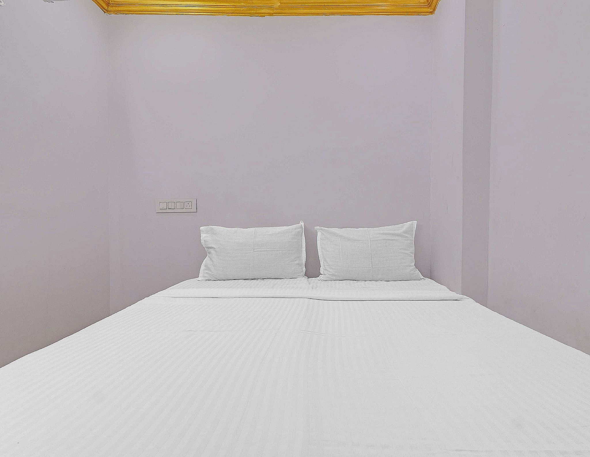 OYO 71930 V Guest Inn Classic 2