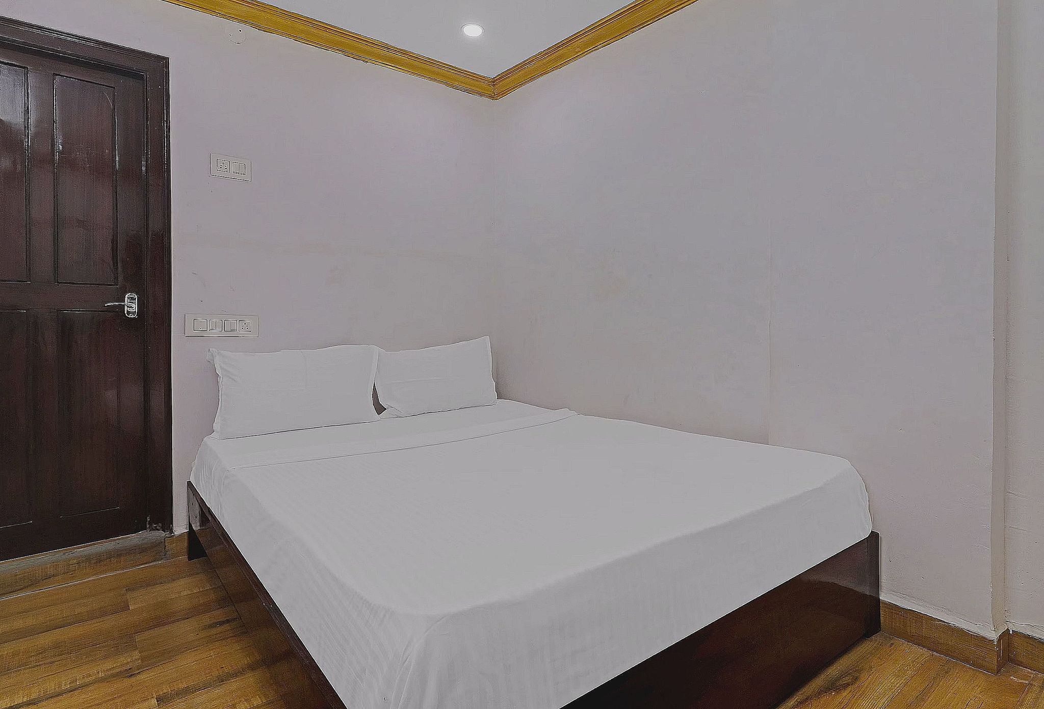 OYO 71930 V Guest Inn Classic 10