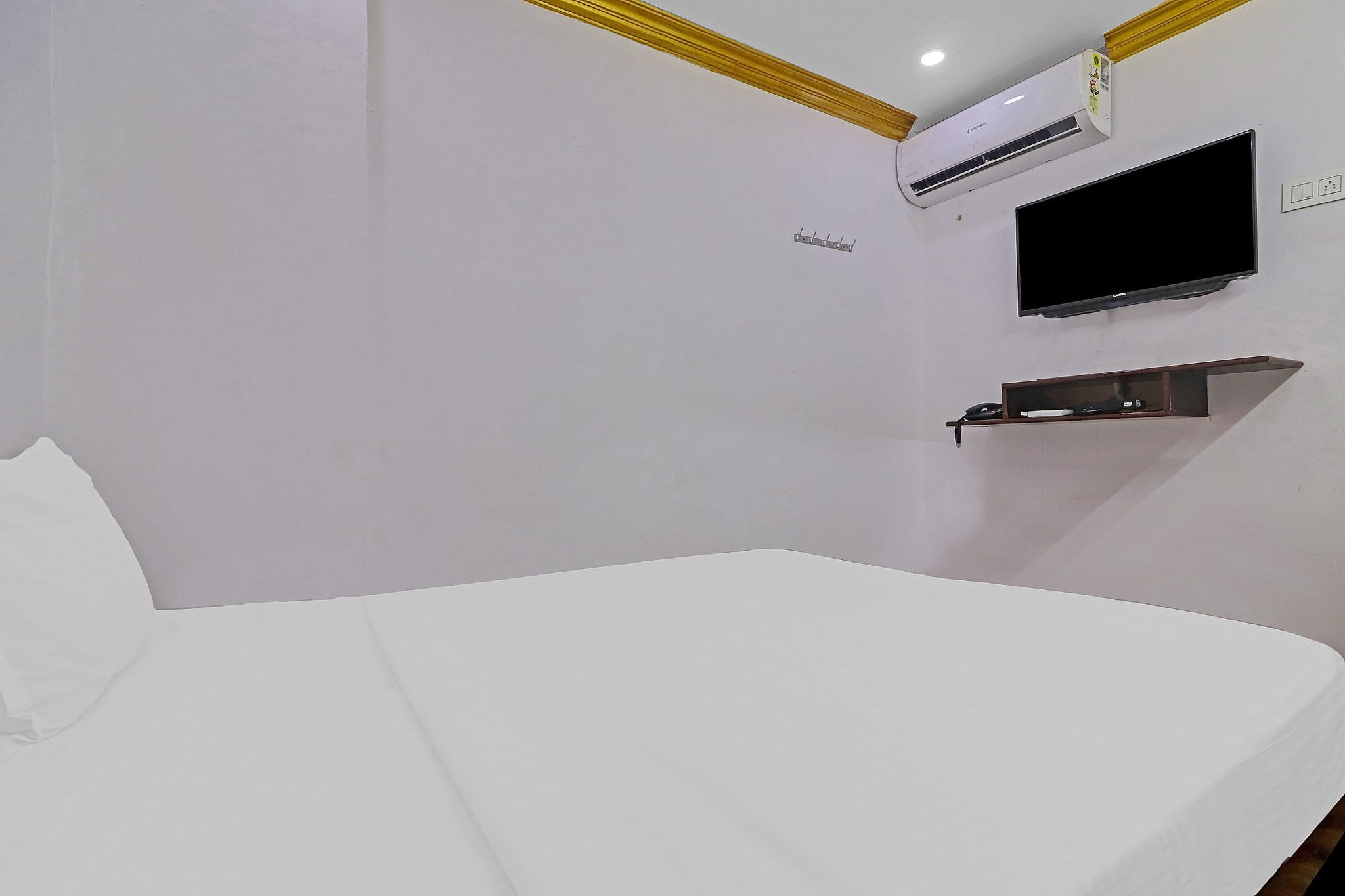 OYO 71930 V Guest Inn Classic 13