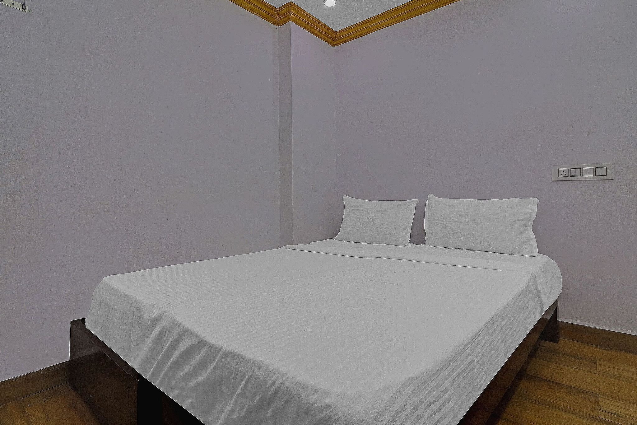 OYO 71930 V Guest Inn Classic 5