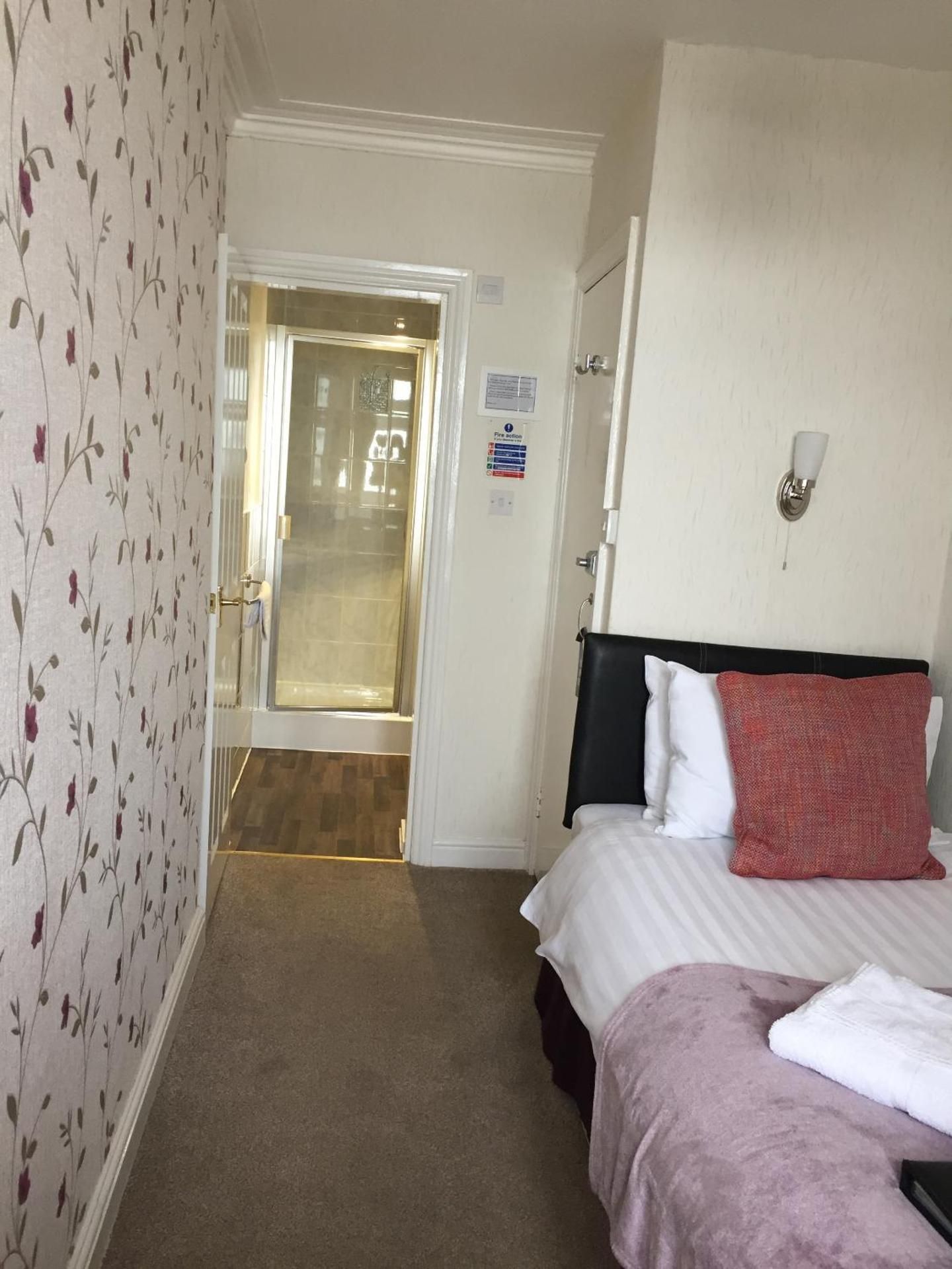 Standard Single Room with Sea View