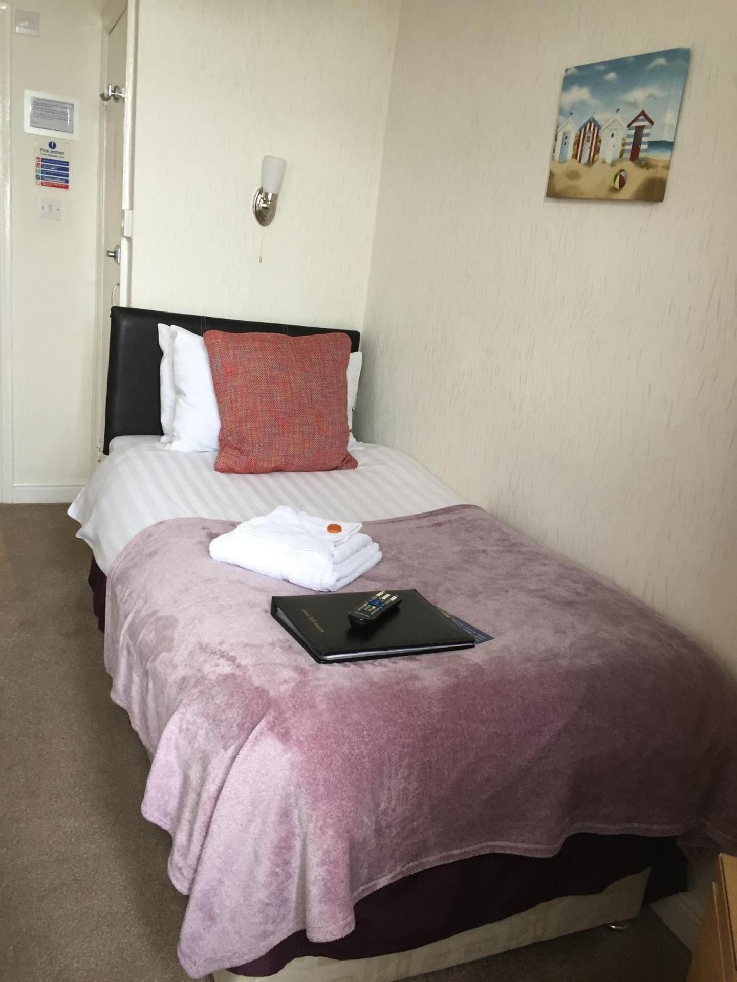 Standard Single Room with Sea View