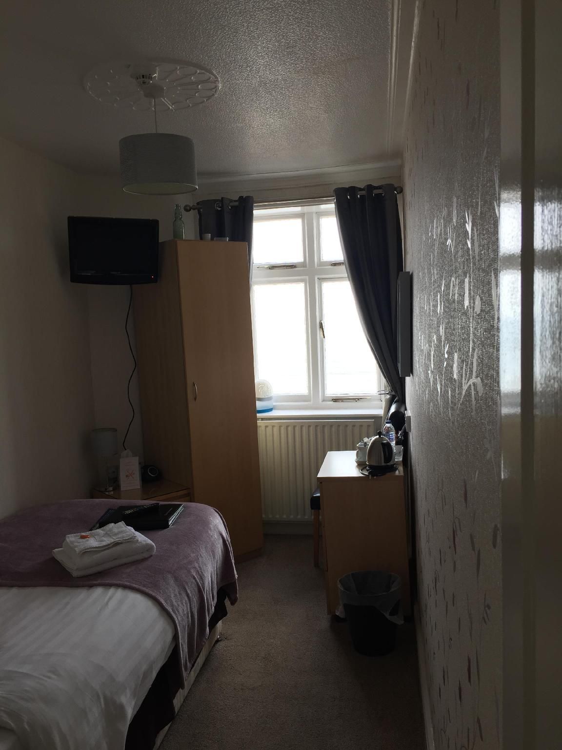 single room-ensuite-sea view