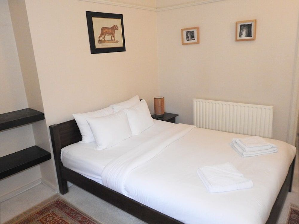 The Harrison Double Room, Ensuite 2