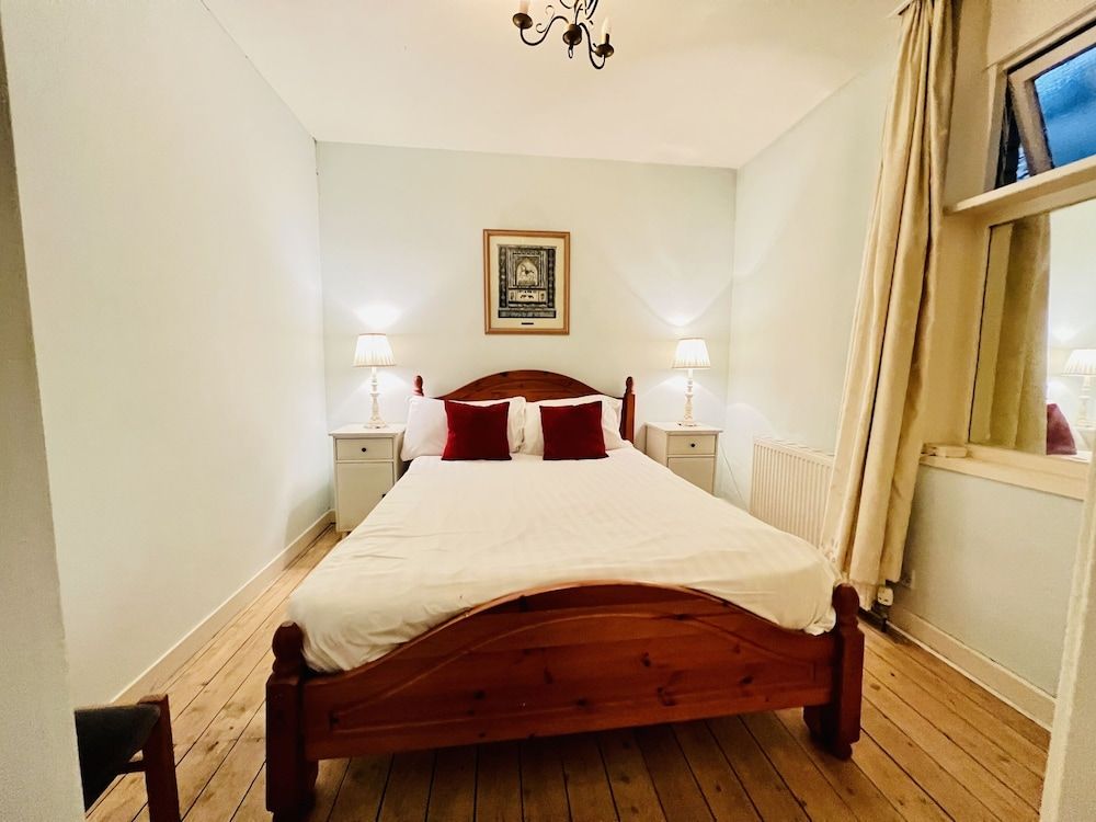 The Georgian House Hotel Comfort Room, Ensuite, Garden View 3