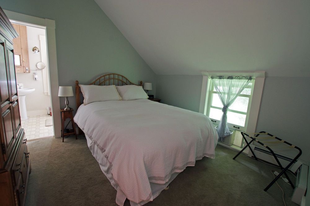 Suite, Multiple Beds, Jetted Tub