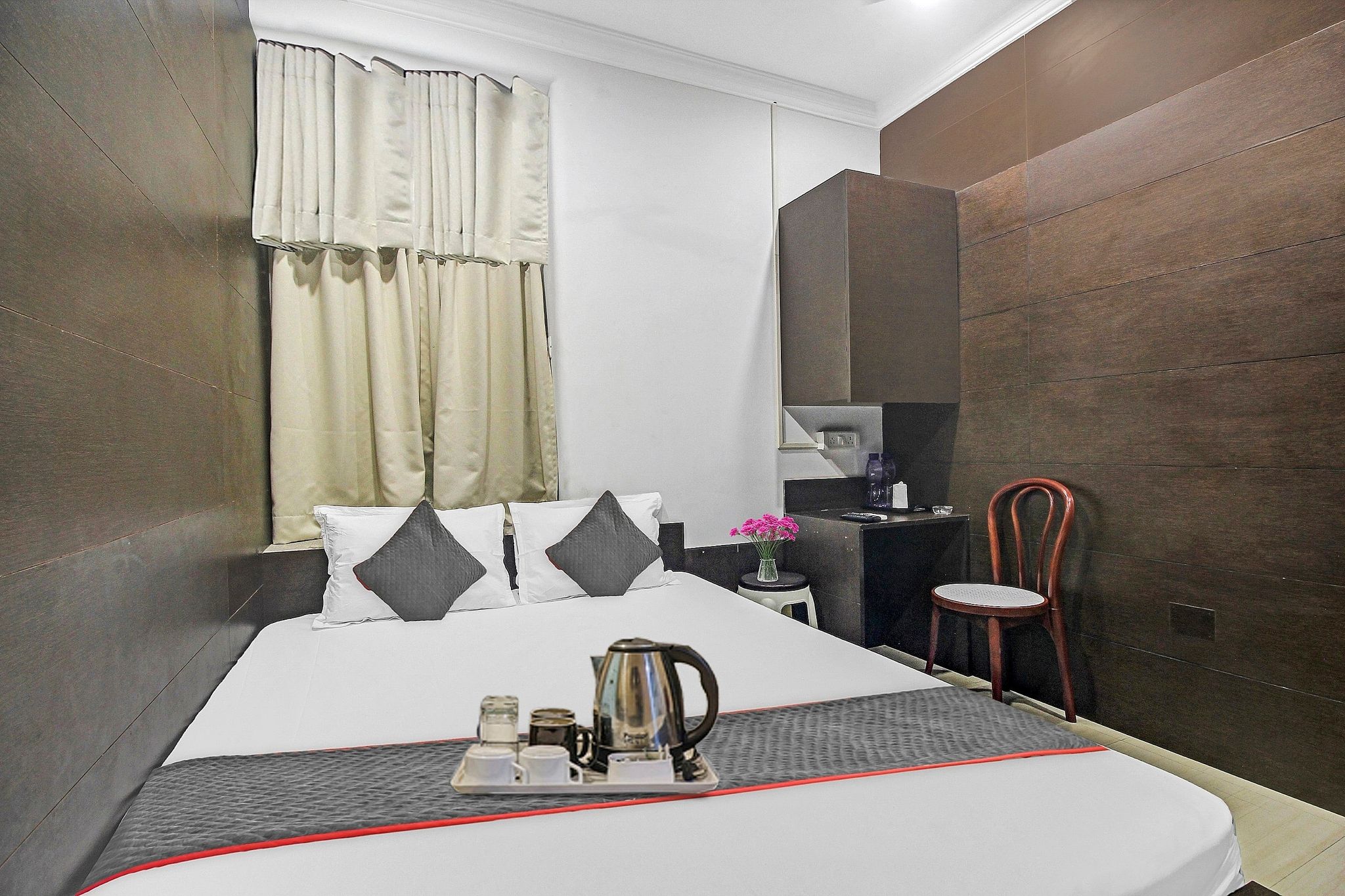 Super Townhouse Centre Point Inn Near Esplanade Metro Station Classic 14
