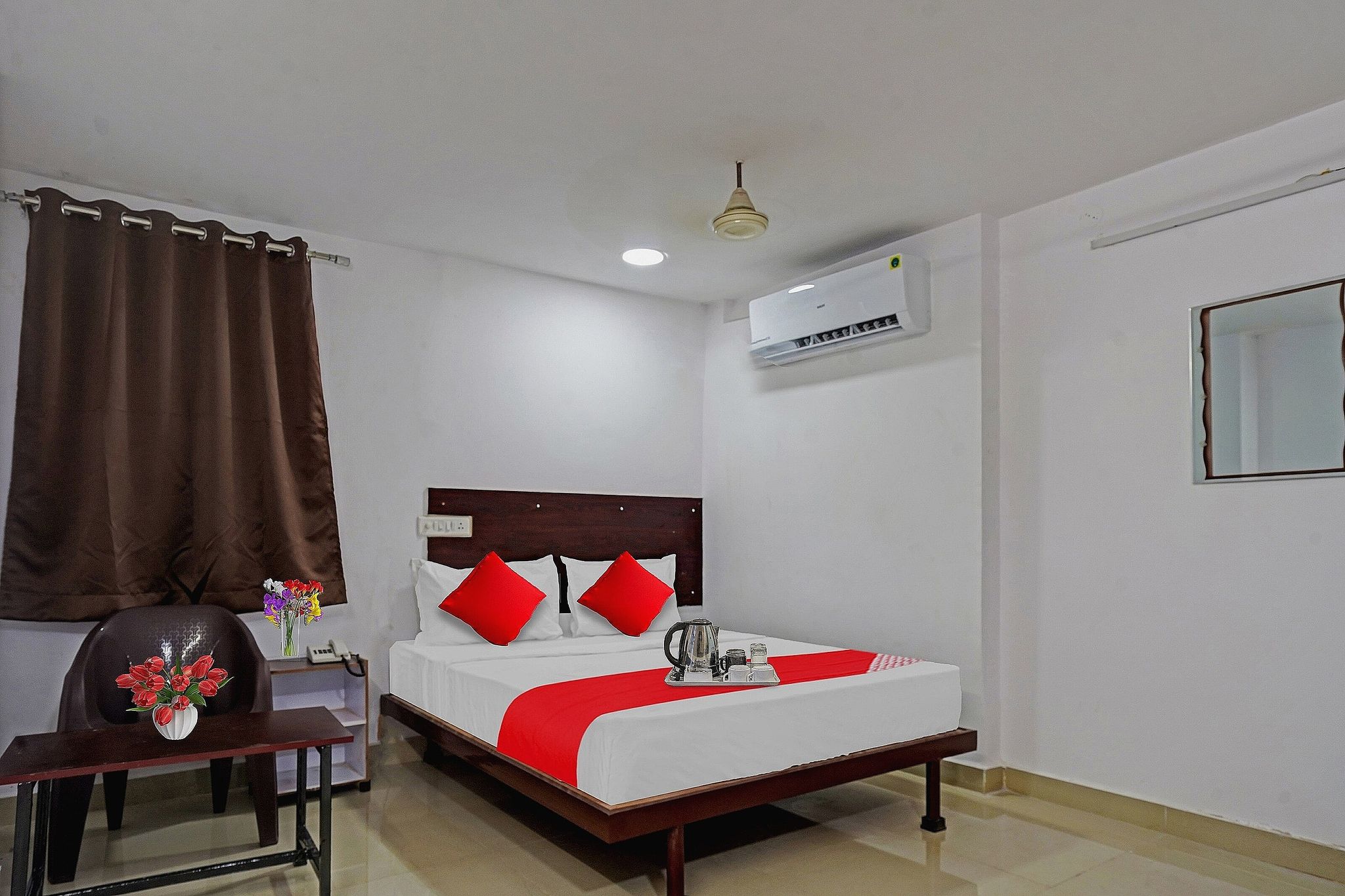 Hotel O Sai Krishna Grand Classic Room