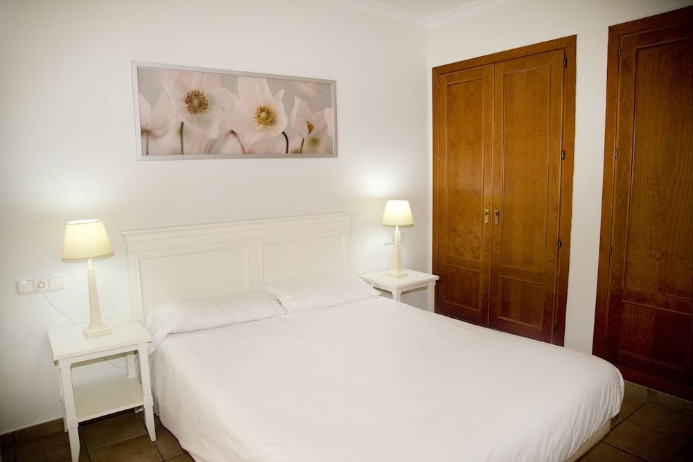 Apartamentos Vista Real Condo, 2 Bedrooms, Garden Area