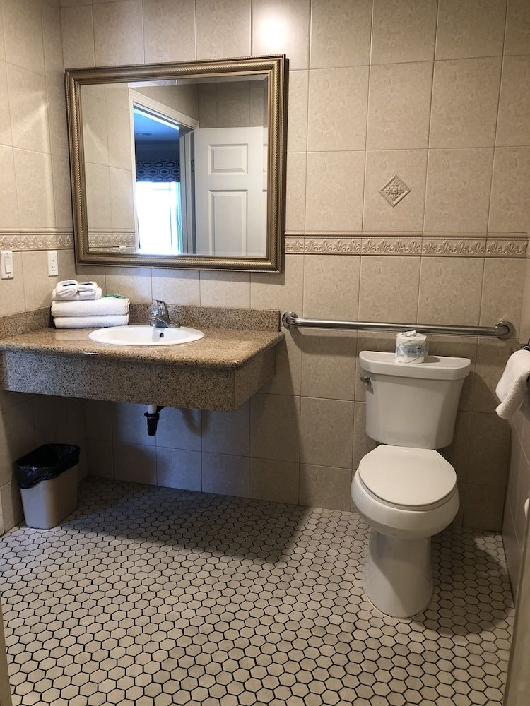 Walnut Inn & Suites West Covina Studio Suite, 1 King Bed (Non-Smoking) 6