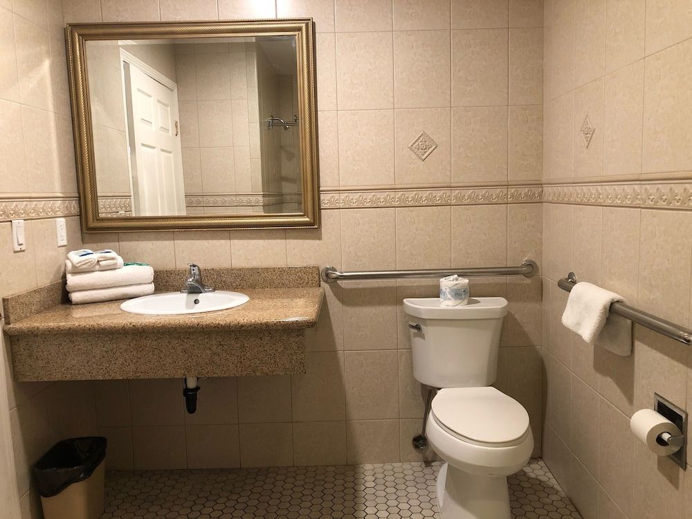 Walnut Inn & Suites West Covina Studio Suite, 1 King Bed (Non-Smoking) 3