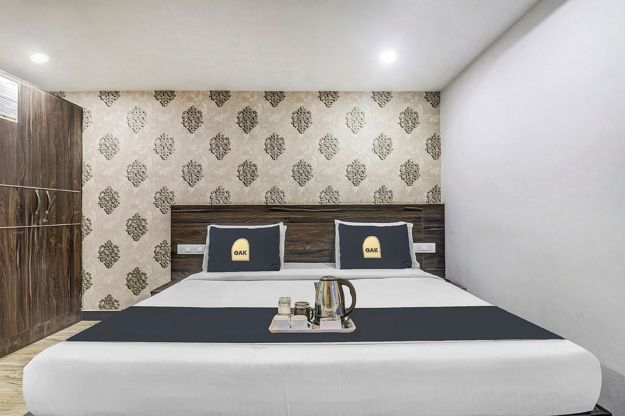Townhouse OAK SRK White Inn Near Ragigudda Sri Prasanna Anjaneyaswamy Temple Classic Room 13