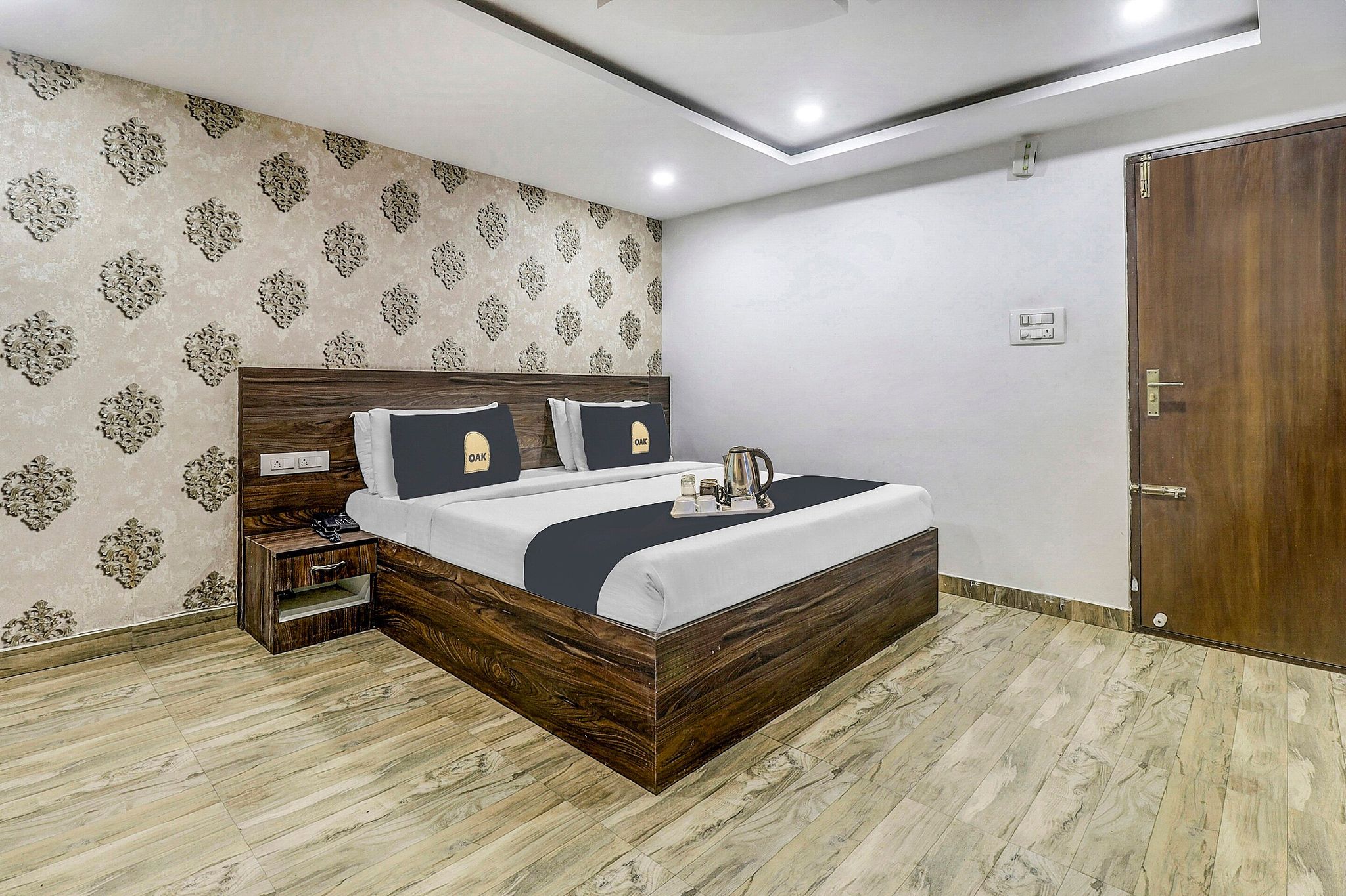Townhouse OAK SRK White Inn Near Ragigudda Sri Prasanna Anjaneyaswamy Temple Classic Room 18