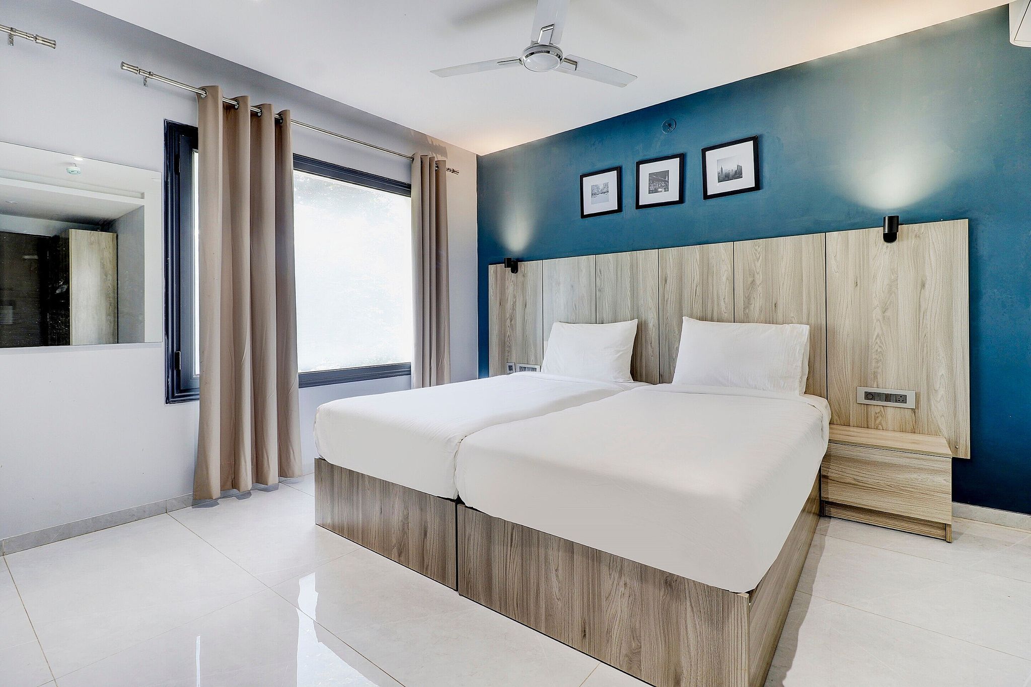 Sleek Townhouse Galexia Hotel and Resorts Classic 6