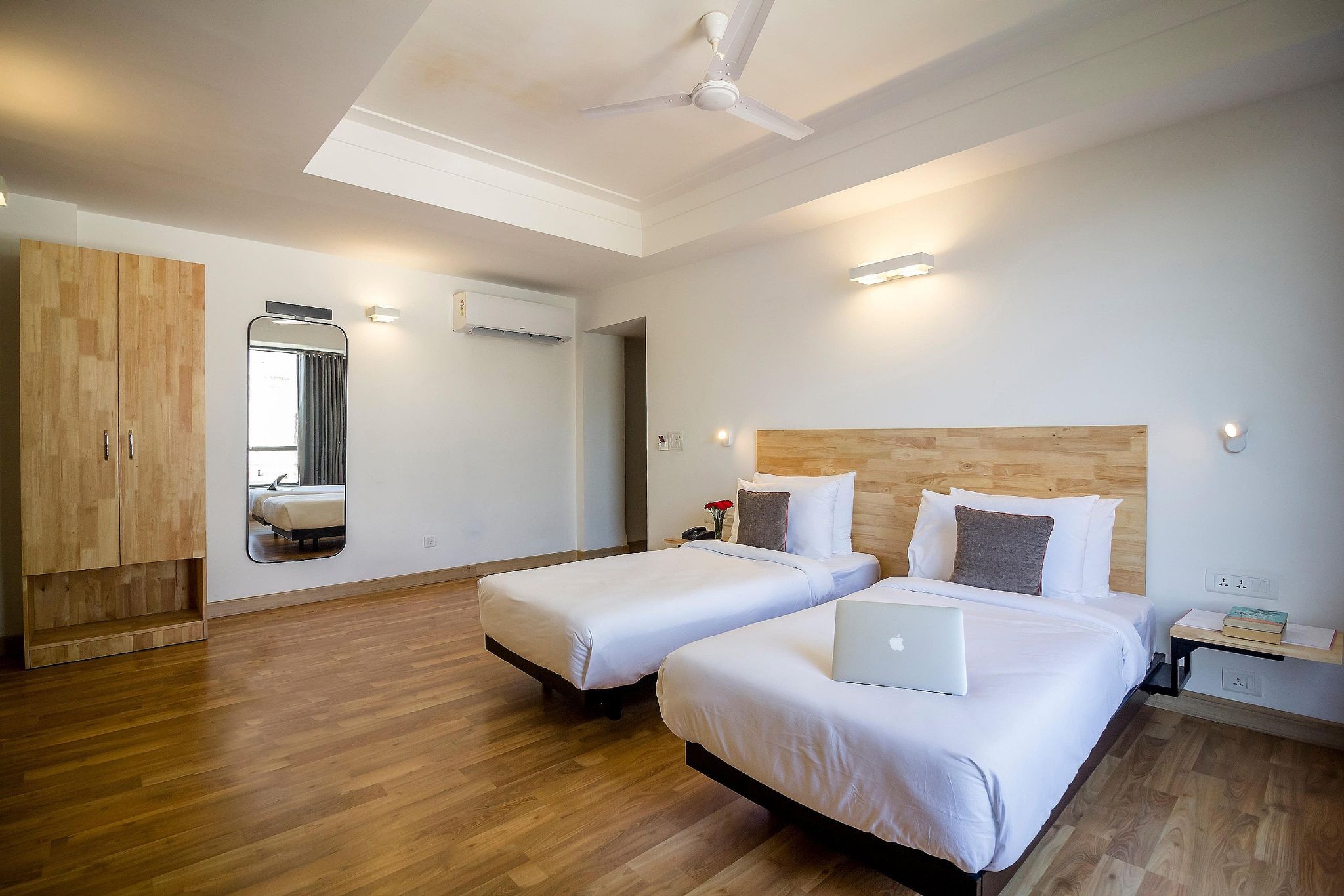 Townhouse 013 New Friends Colony Classic Room 4