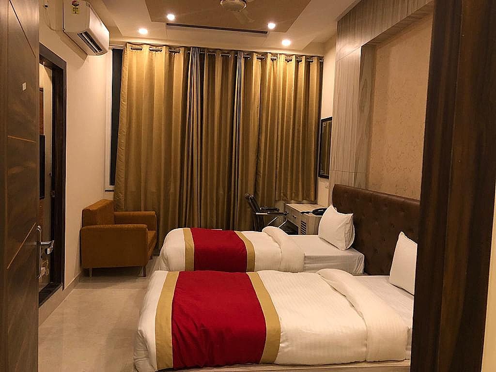 Hotel Yashpadam Continental