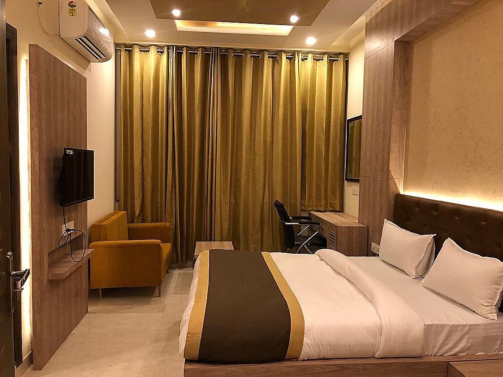 Hotel Yashpadam Continental Executive Room