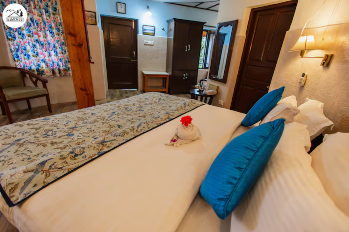 Udechee Huts Deluxe Single Room Cottage 5