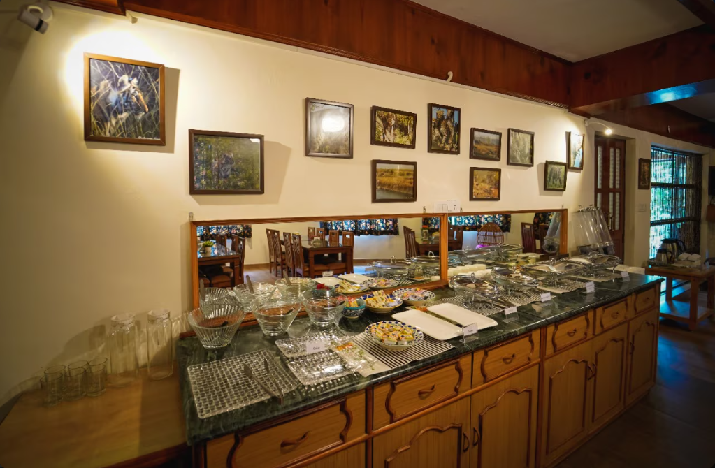 Food & Dining