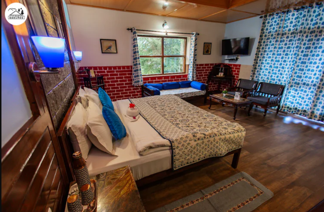 Udechee Huts Deluxe Single Room Cottage 4