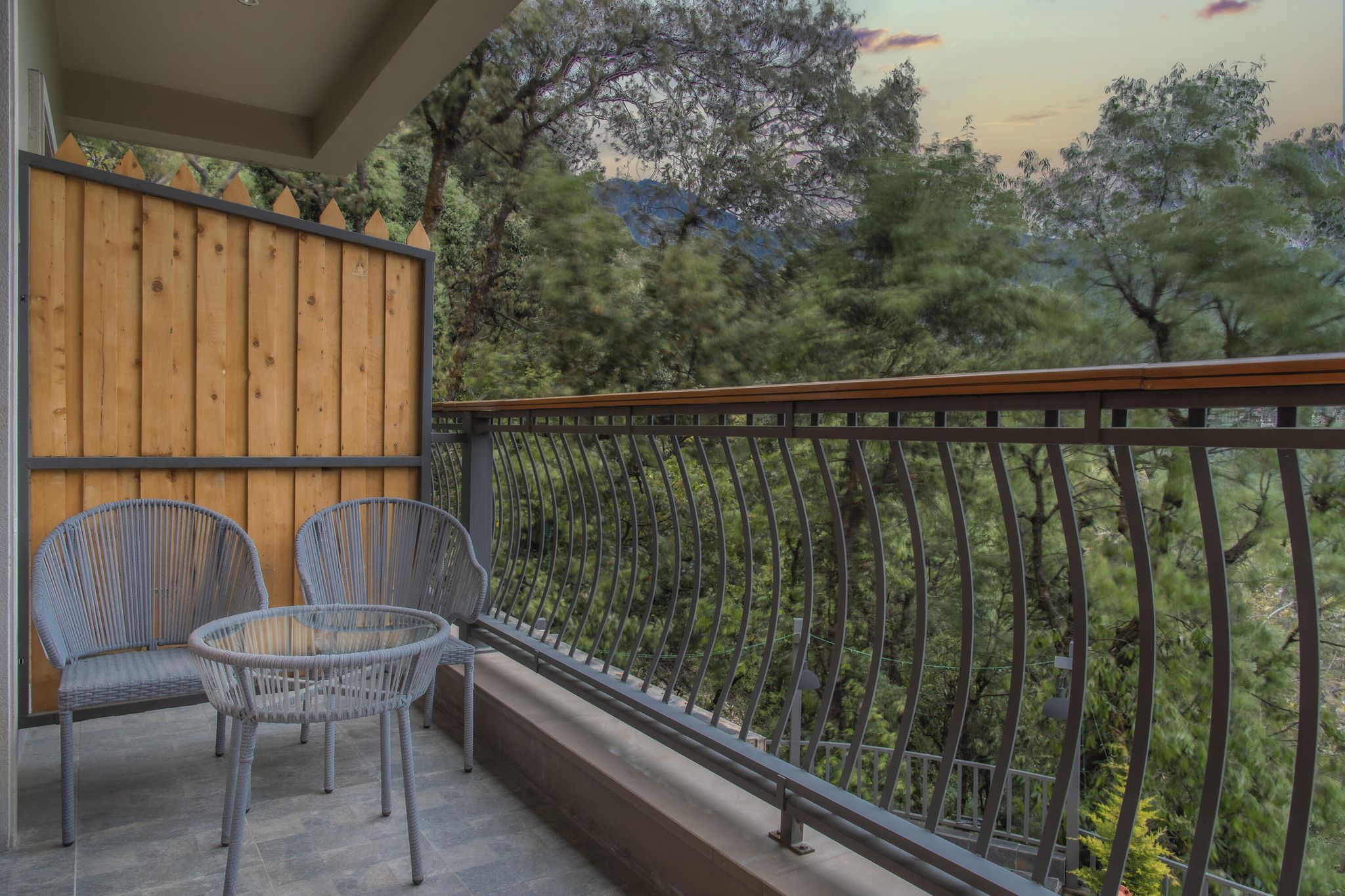 Echor Mandara Tree Villa Dharamshala Magnolia Room with Balcony and Forest View 4