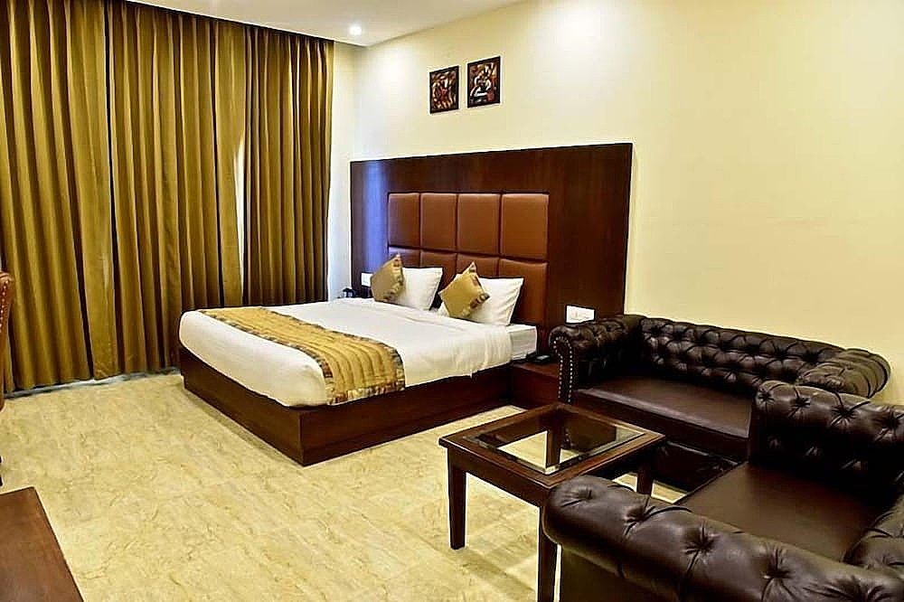 Hotel Crosswind West Deluxe Room 14
