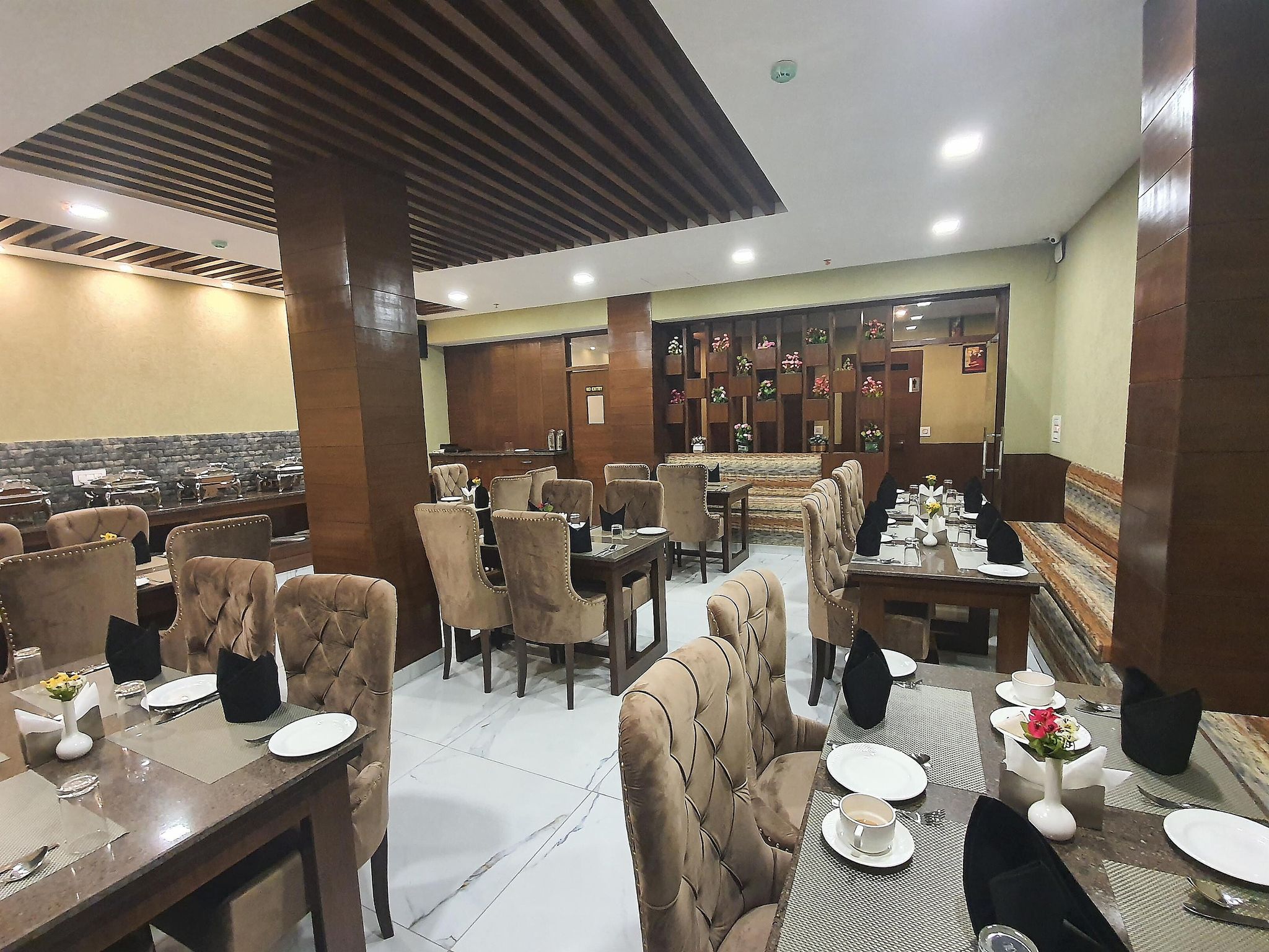 Food & Dining