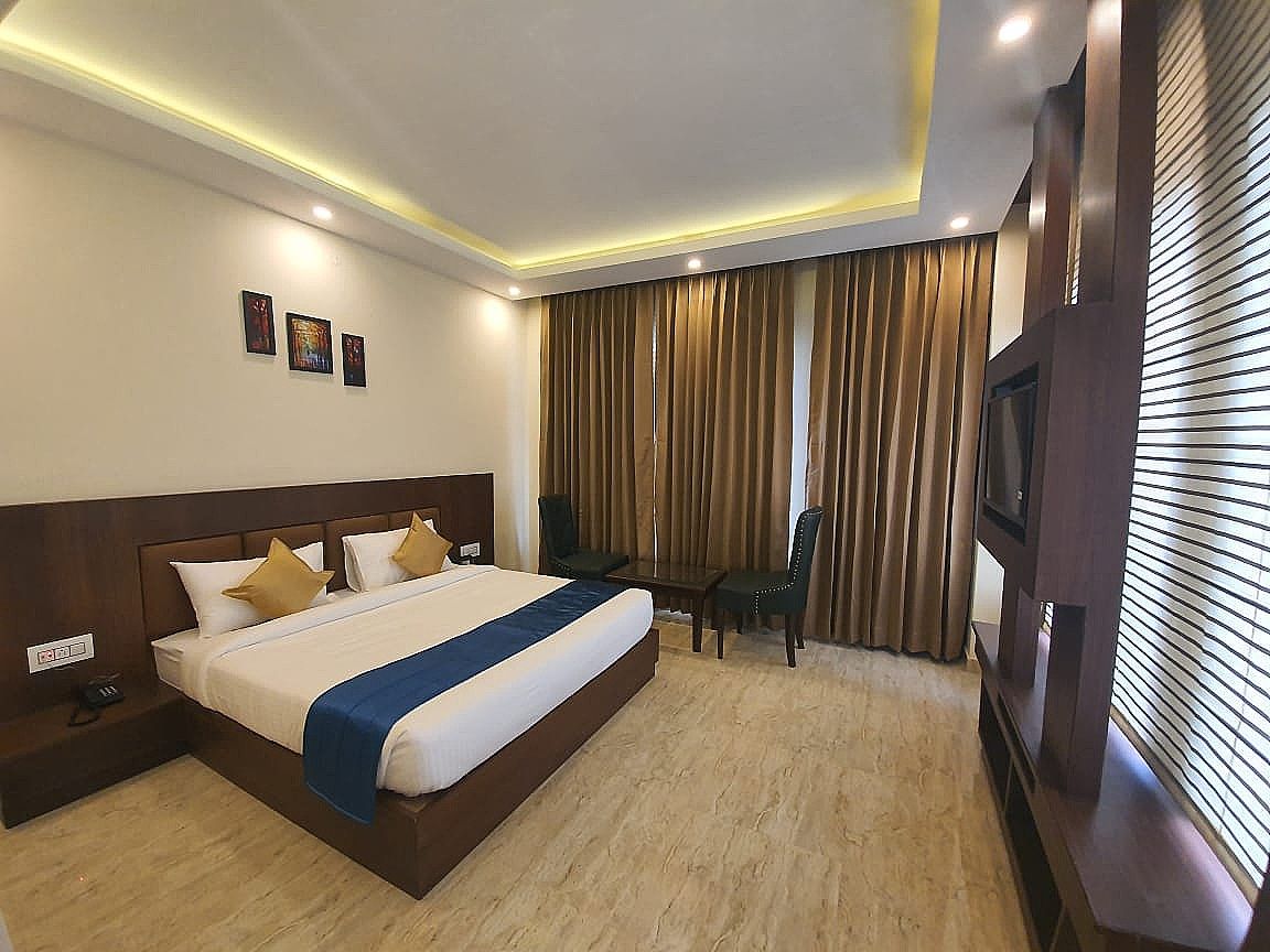 Hotel Crosswind West Deluxe Room with Balcony 13