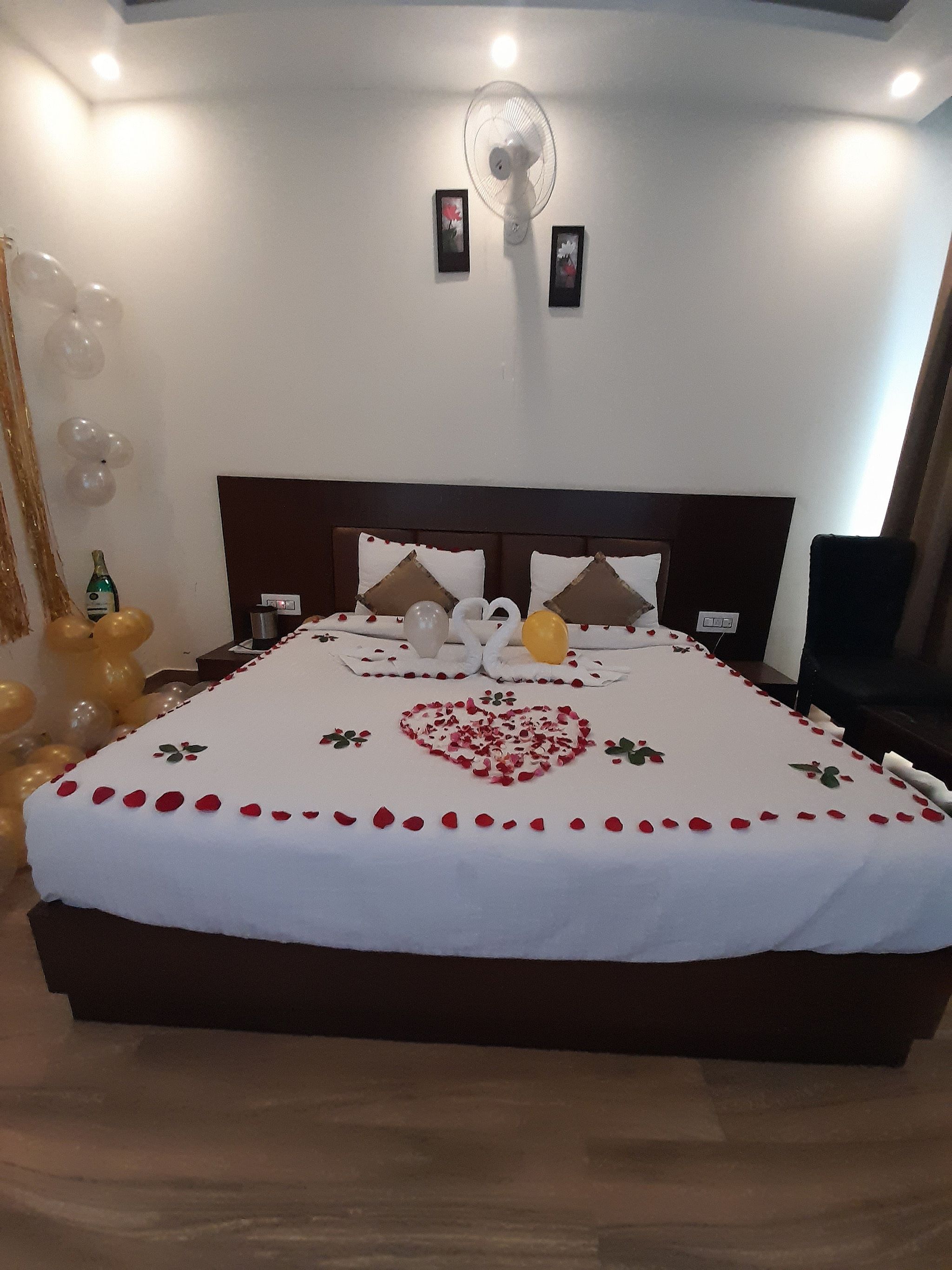 Hotel Crosswind West Deluxe Room with Balcony 7