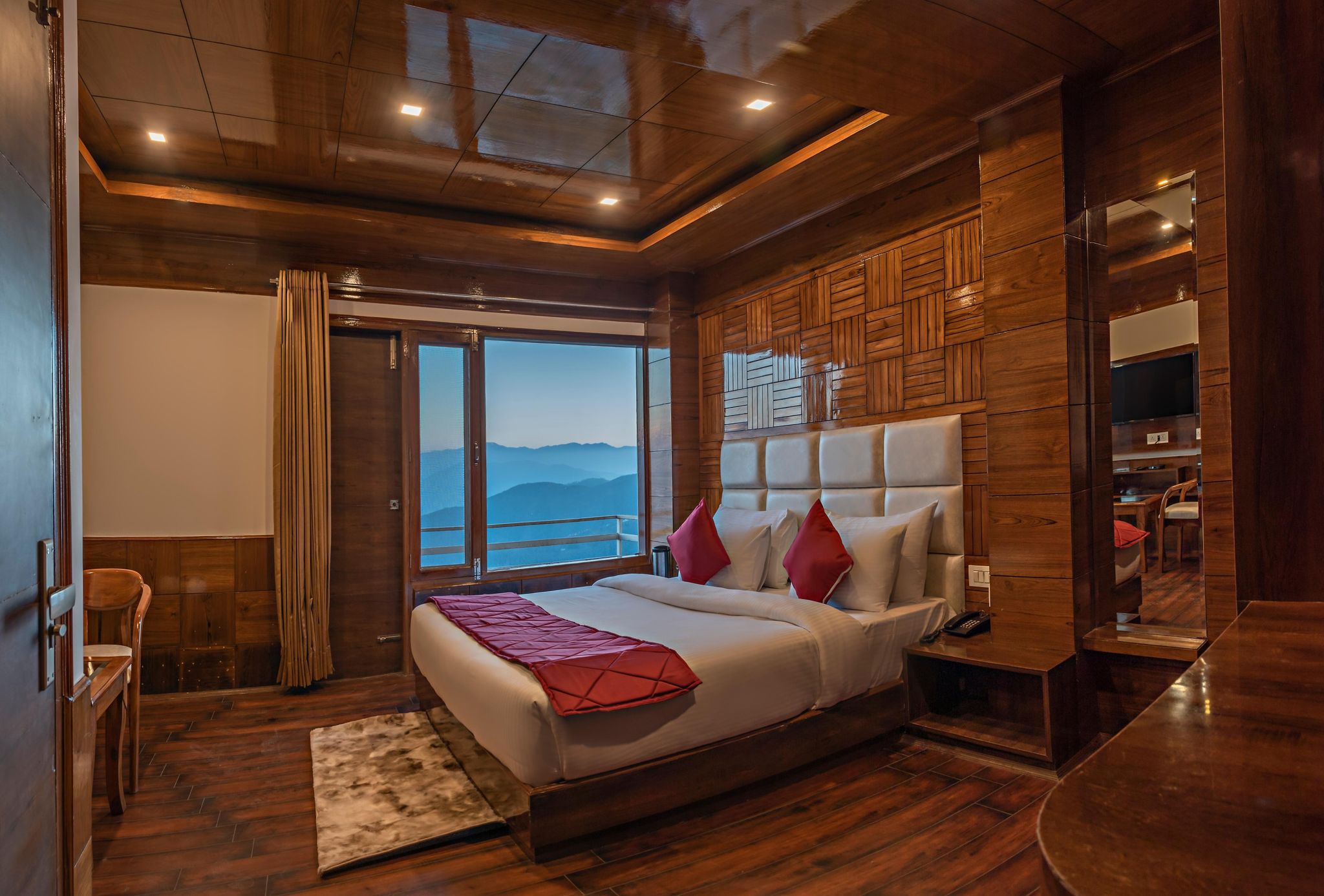 Deluxe Cottages with Balcony