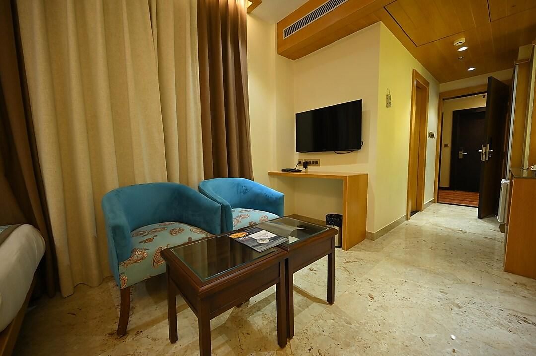 The Royal Class Hotel SUPERIOR ROOM 5