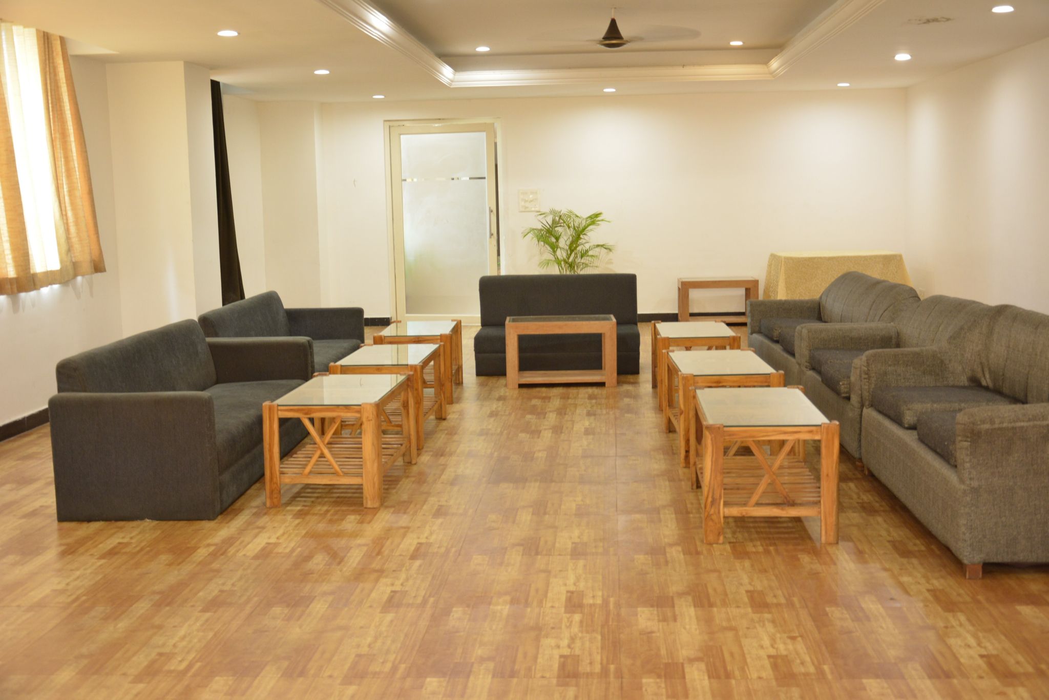 undefined TGN SUITES 3