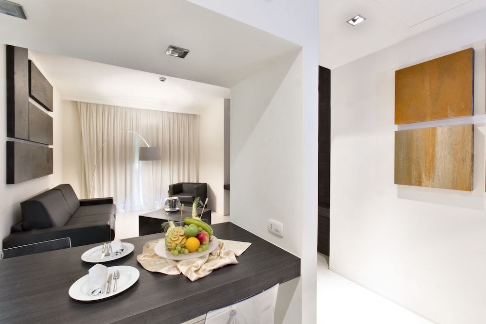 Hotel Horizon Suite, 1 Queen Bed with Sofa bed 5