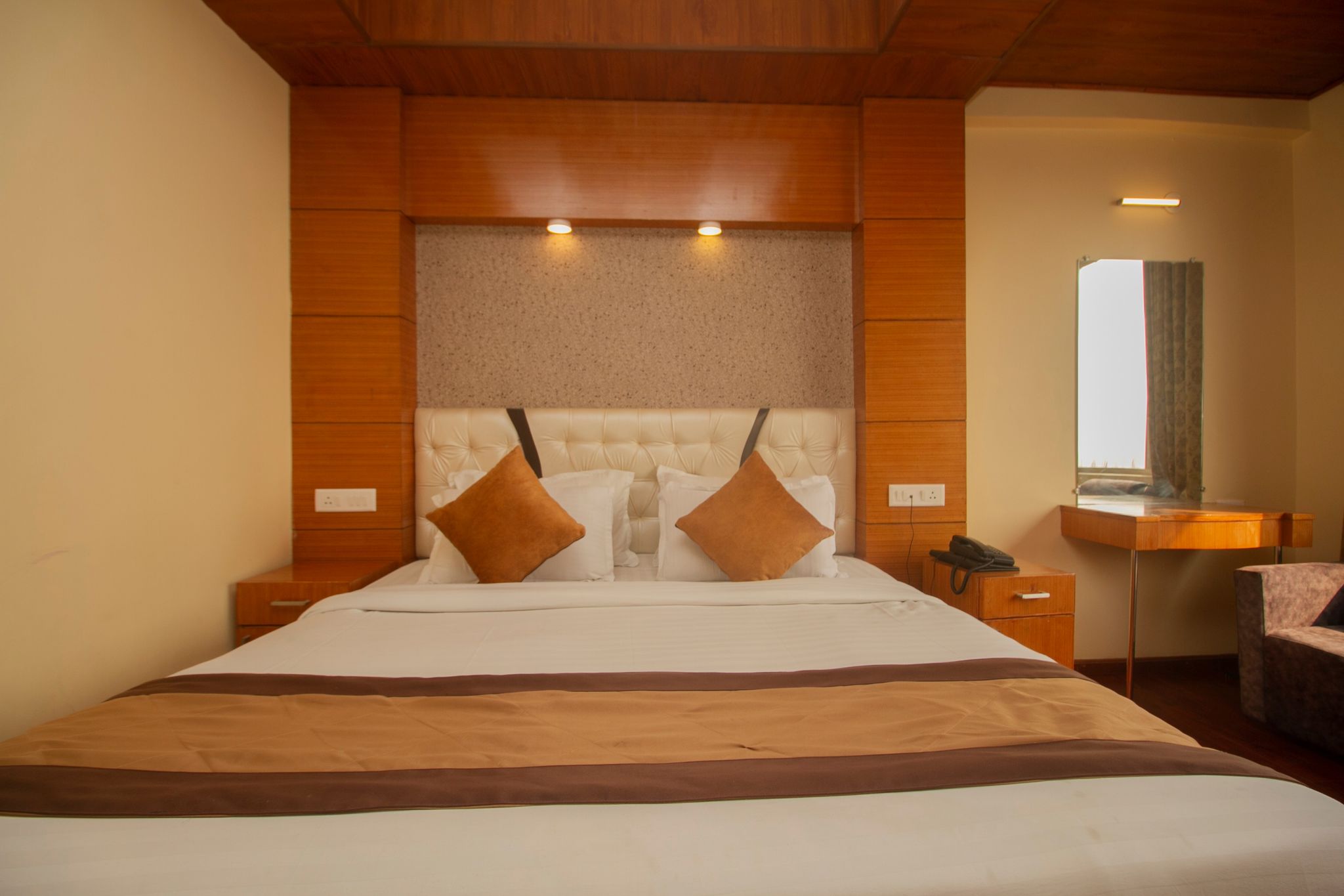 Hotel Himalayan Retreat Himalayan Luxury Room (NO VIEW and NO BALCONY ) 6