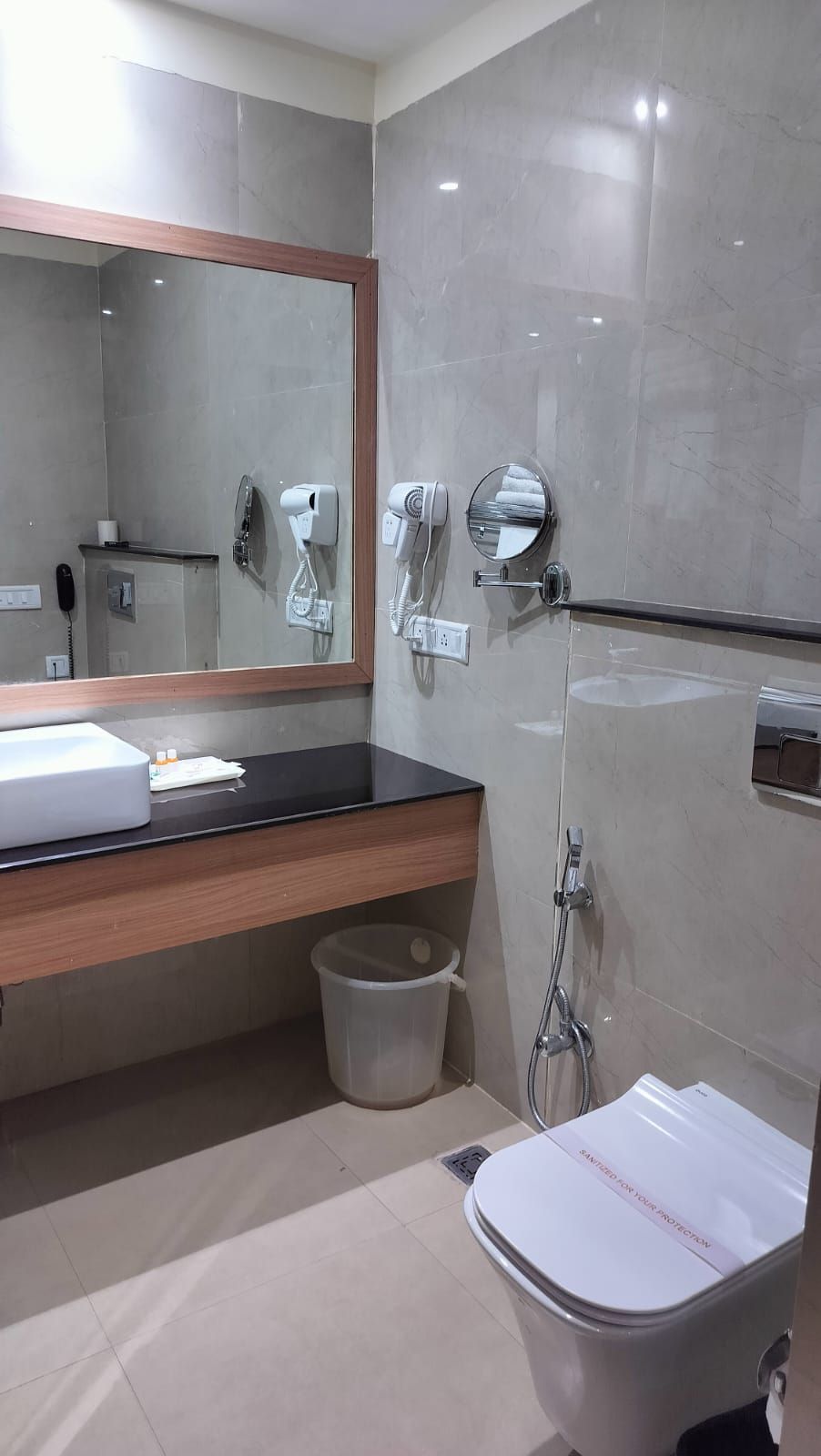 Deluxe Double Room (King/Twin)