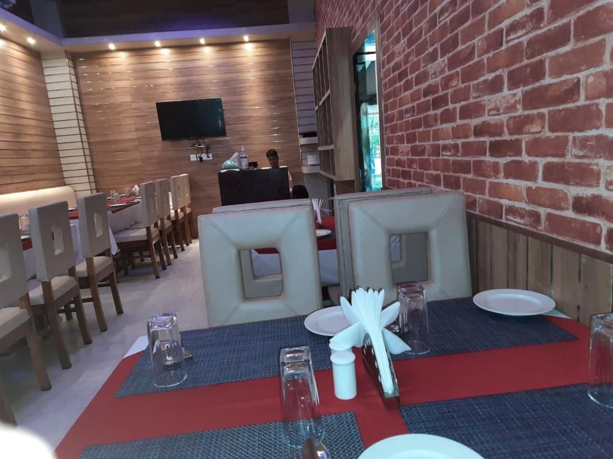 Food & Dining