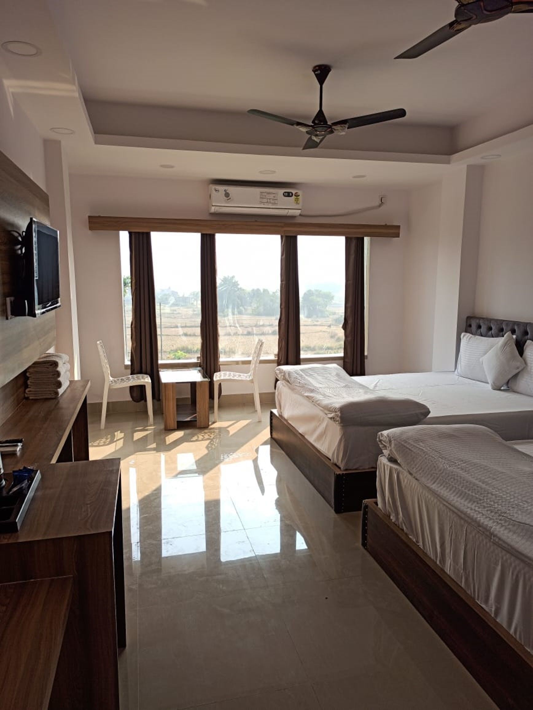 GODS COUNTY. RESORT & BANQUETS Deluxe Room 2