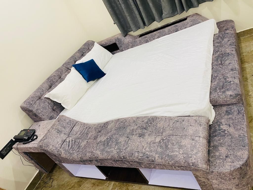 Dolphinos Premium Garden