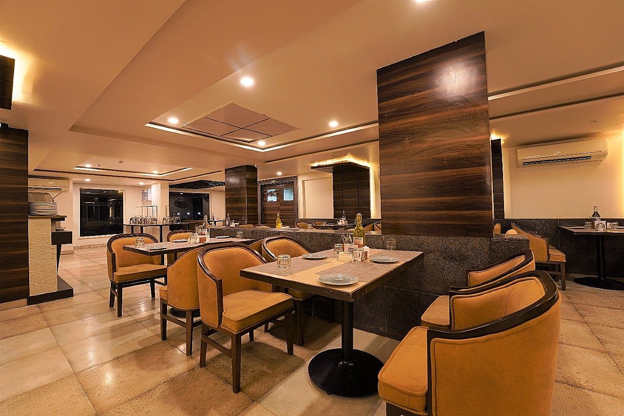 Food & Dining