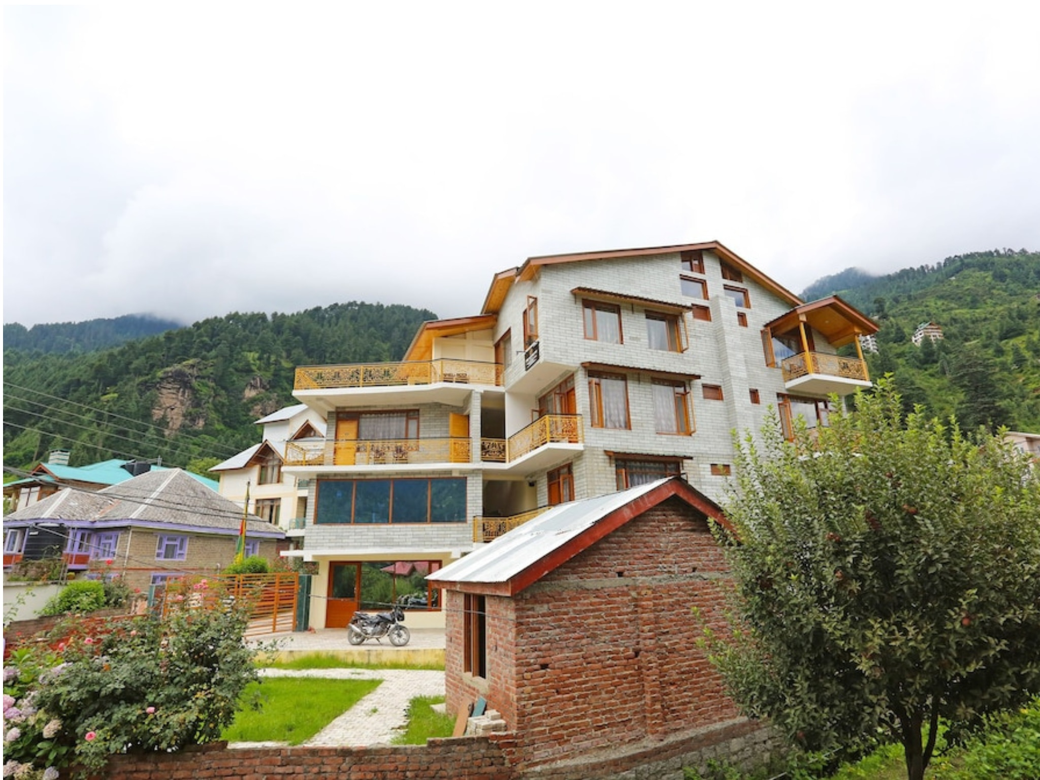 The Hostel Manali