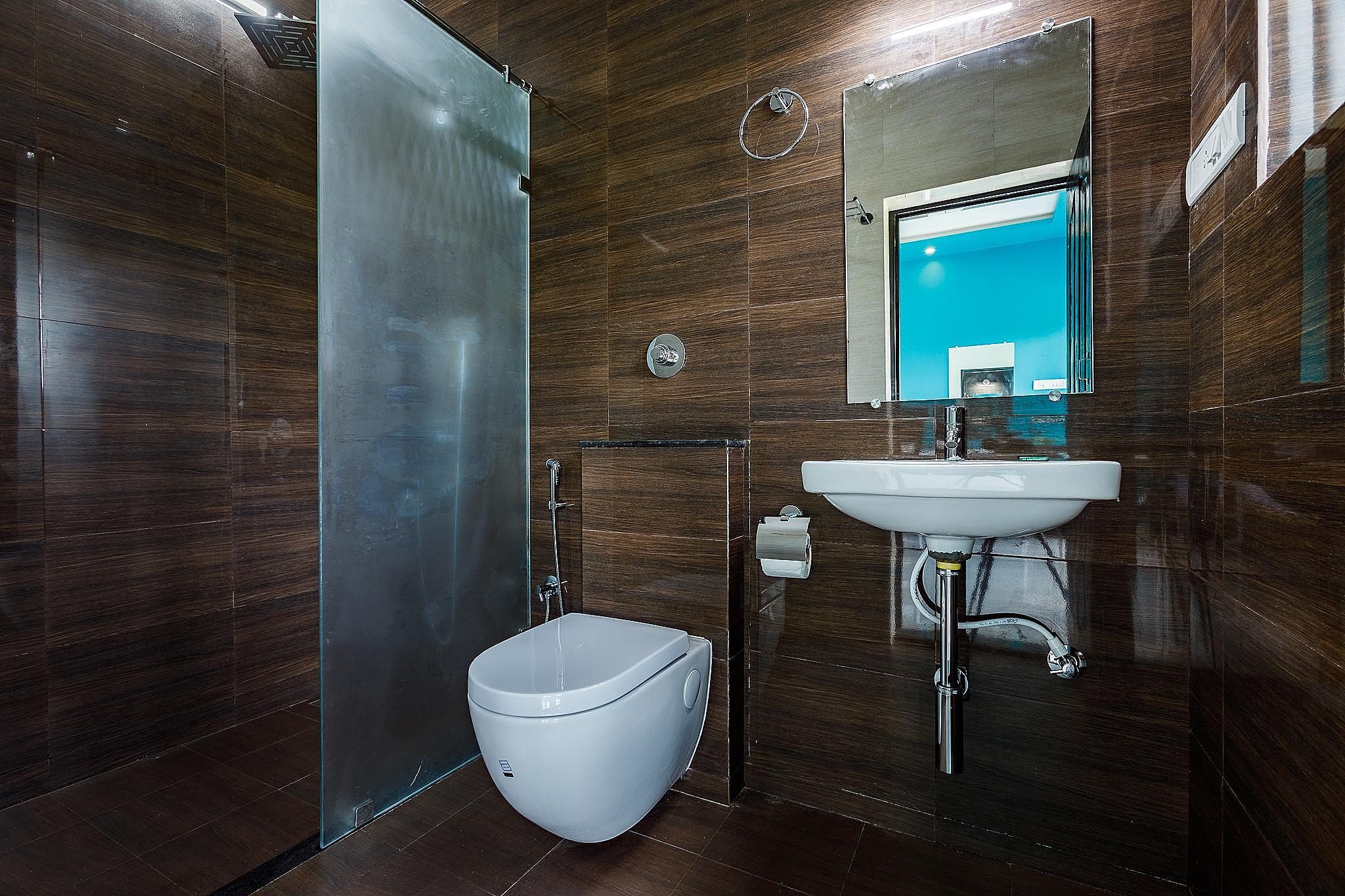 Om Shanti Residence Deluxe Double Room with Balcony 10