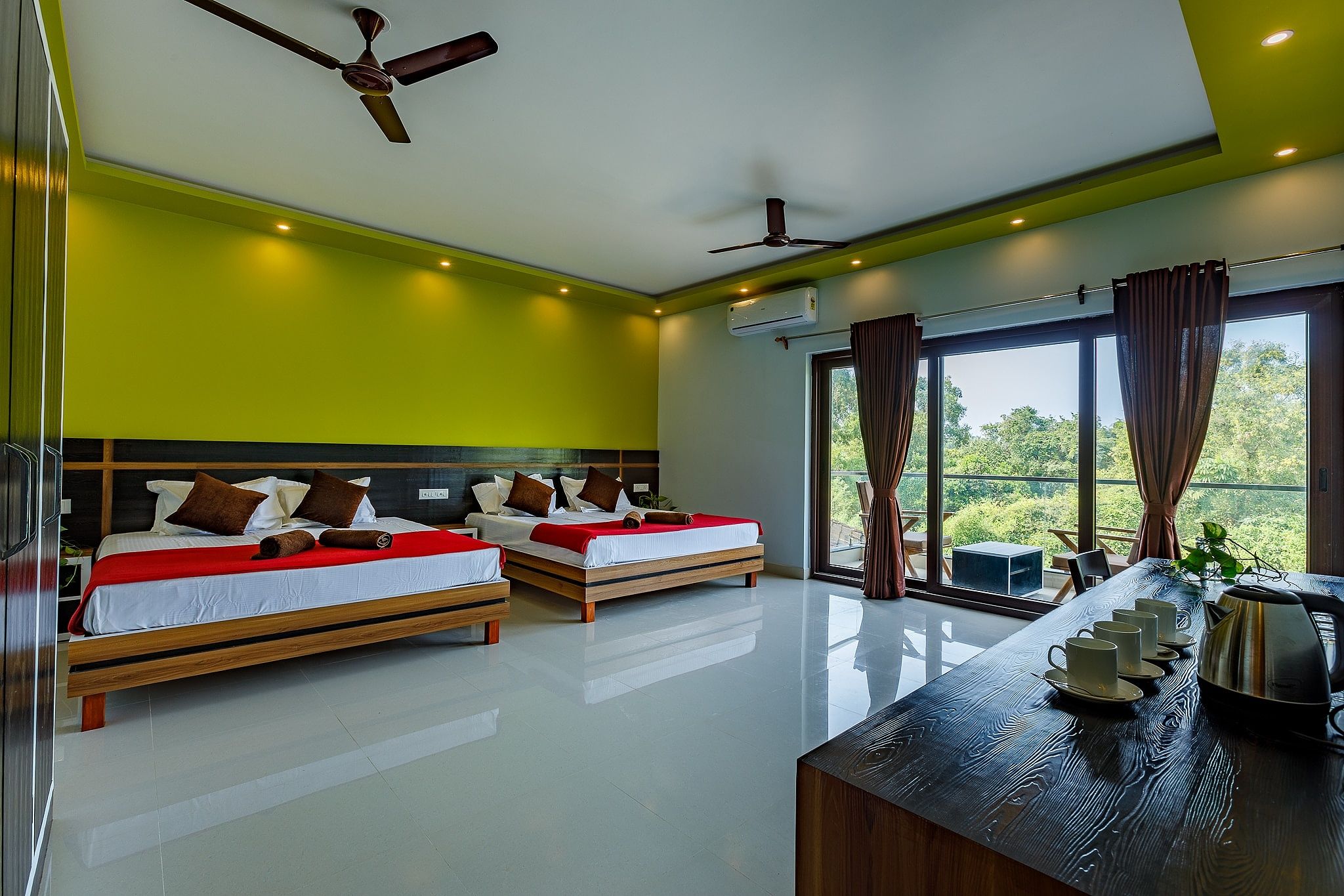 Om Shanti Residence Deluxe Double Room with Balcony 4