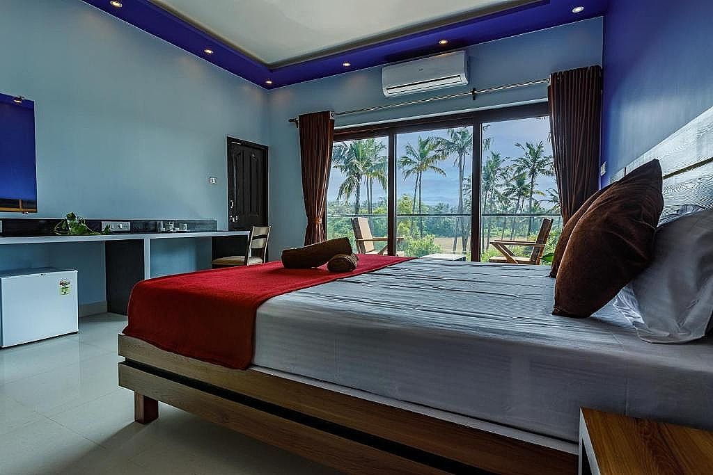 Om Shanti Residence Deluxe Double Room with Balcony 5
