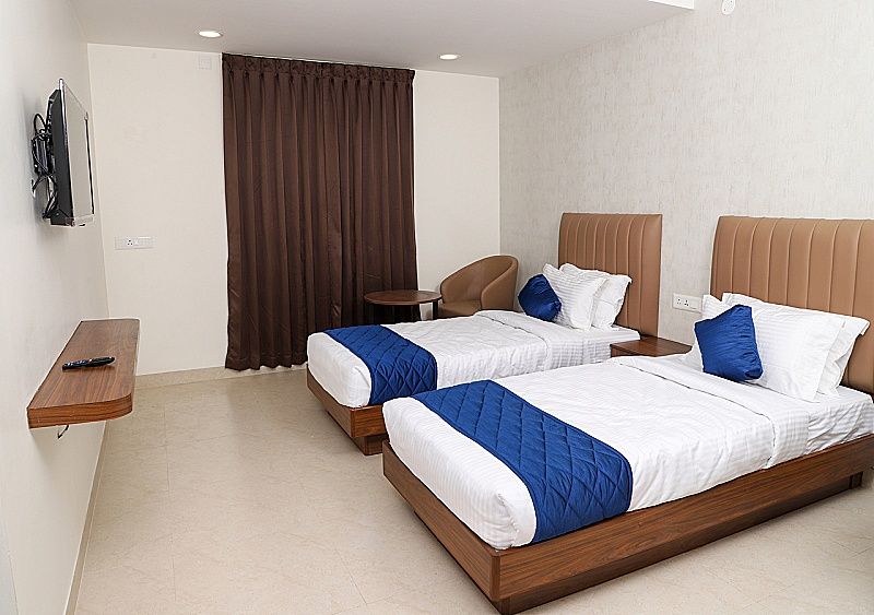 Admira Residency Premium Twin Room