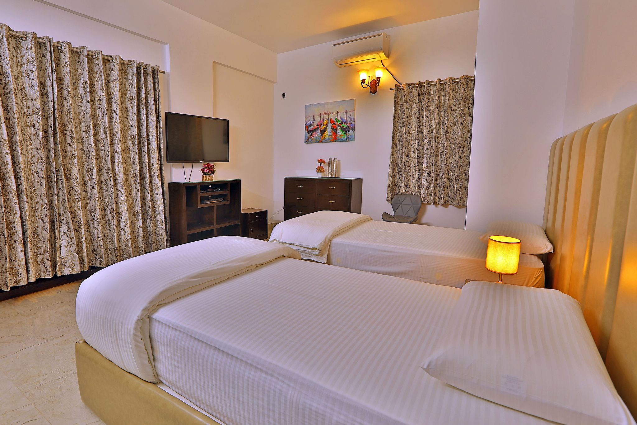 North Comforts Executive Room 3