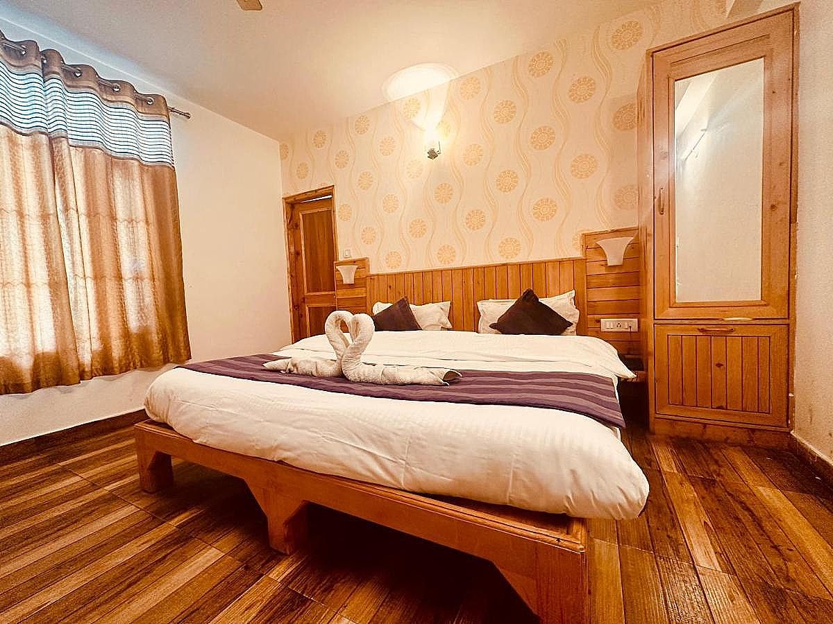 The Kanchanikoot - A True Riverside Hotel