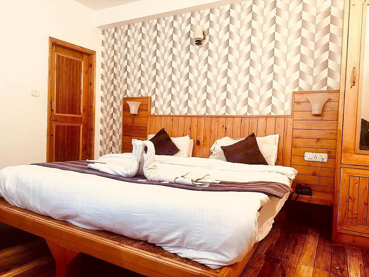The Kanchanikoot - A True Riverside Hotel
